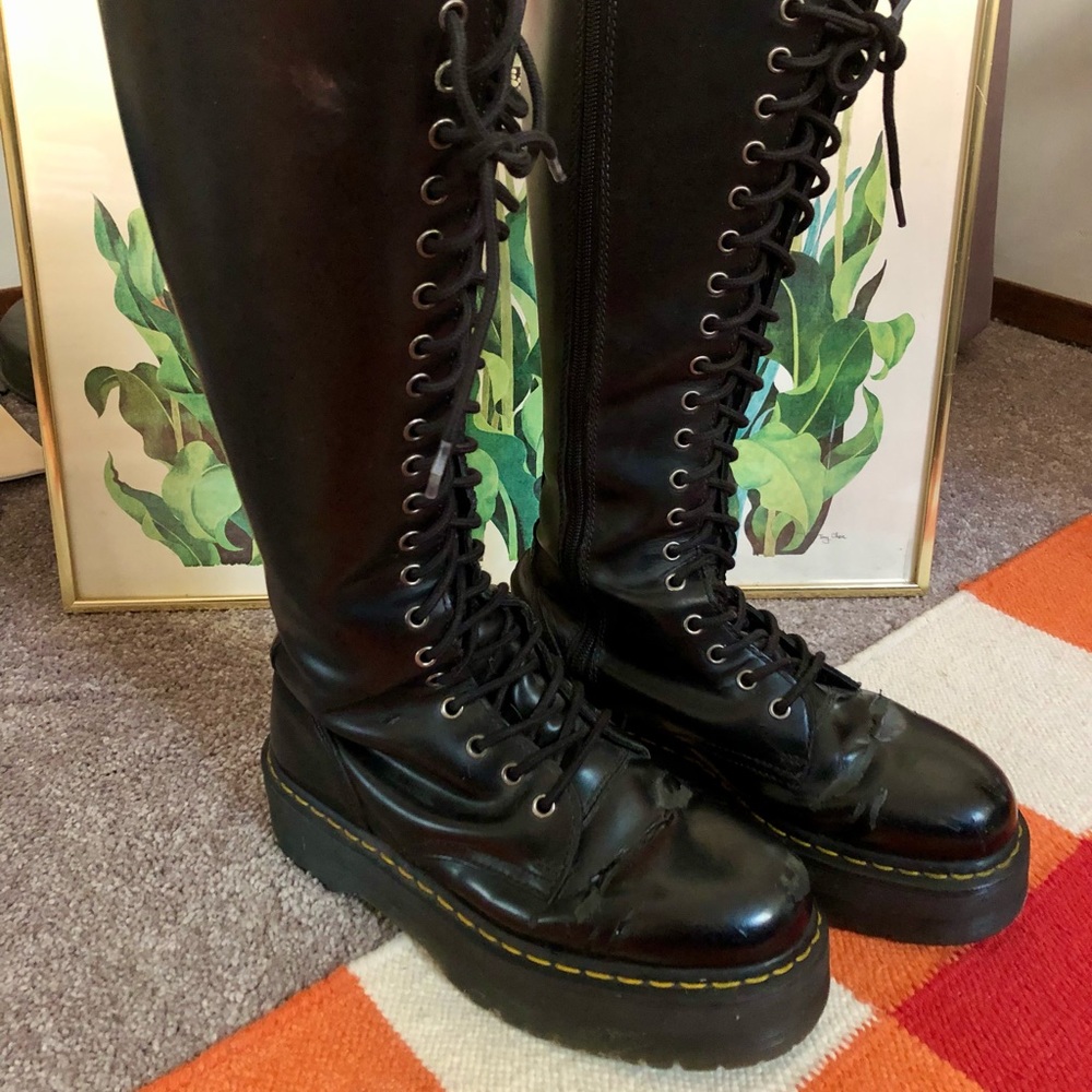 Rare Dr Martens 20 Eye Platform Boots